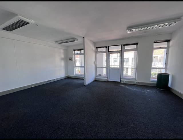 105M² OFFICE TO LET IN CENTURY CITY
